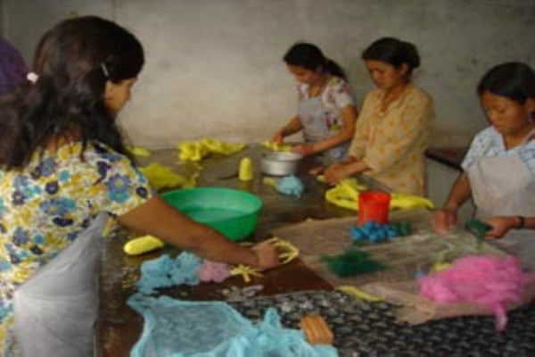 Friends Handicraft ladies - Nepal